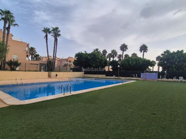 Casa en venta en Torrevieja, Cabo Cervera. NOVEDAD Amplio y luminoso bungalow en planta baja con vistas al mar en Urb. Los Leandros La Mata, con garaje doble y gran piscina. Casas.