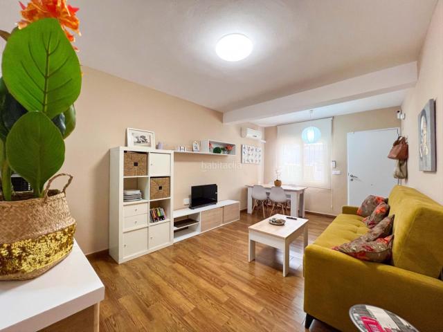 Casa en venta en Torrevieja, Cabo Cervera. Bungalow Amplio en Torrelamata Torrevieja, a 350 m de la Playa de La MataTe presentamos este acogedor y espacioso bungalow ubicad. Casas.