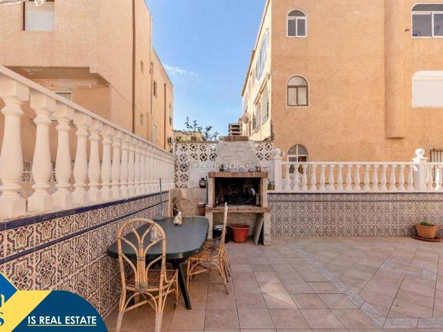 Casa en venta en Torrevieja, Cañada del Molino. Casa con terraza, en la provincia de Alicante, en la ciudad de Torrevieja, en la zona de La Mata. 2 habitaciones 100 m² A 300. Casas.