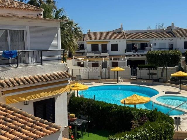 Casa en venta en Torrevieja, Aguas Nuevas. Bungalow en ático con terraza y 2 piscinas comunitarias Aguas Nuevas, Torrevieja. Casas.