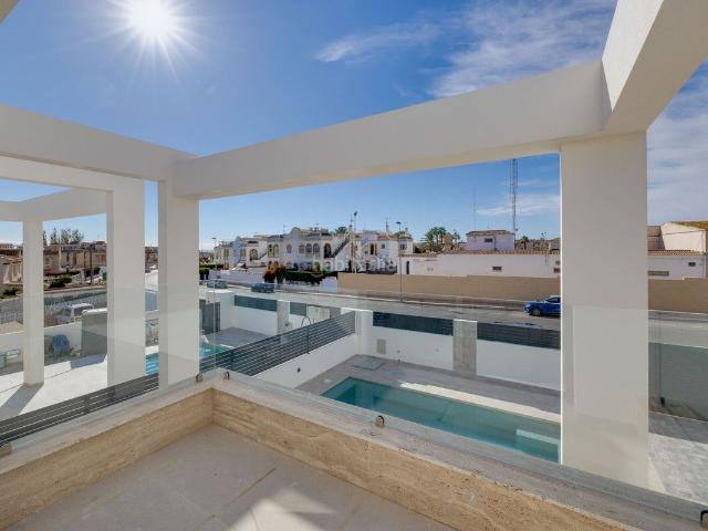 Casa en venta en Torrevieja, Aguas Nuevas. Casas.