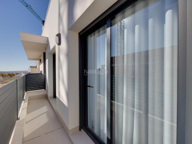 Casa en venta en Torrevieja, Aguas Nuevas. Vivienda Aislada 3 habitaciones Venta Torrevieja. Casas.
