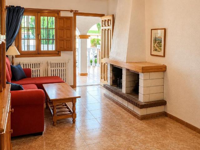 Casa en venta en Torrevieja, Los Balcones Los Altos. Vivienda de 2 dormitorios con zonas verdes y piscina comunitaria en Los Altos Torrevieja. Casas.