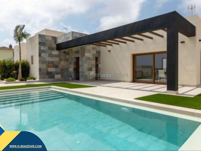 Casa en venta en Torrevieja, Los Balcones Los Altos. Casa en construcción en la provincia de Alicante, en la localidad de Torrevieja, en la pedanía de Los Balcones. 3 habitaciones 2. Casas.