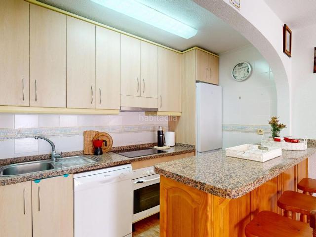 Casa adosada en venta en Torrevieja, Los Balcones Los Altos. Casa familiar con patio, solárium y muchísima luz en Los Altos. Casas adosadas.