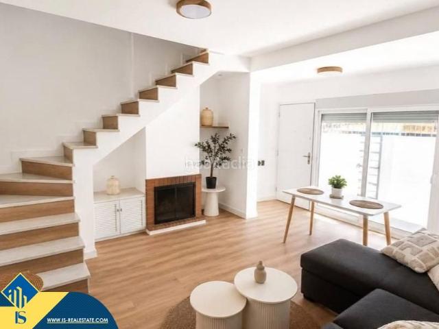 Casa en venta en Torrevieja, Los Balcones Los Altos. Casa reformada con terraza, en la provincia de Alicante, en la ciudad de Torrevieja, en el barrio de Los Balcones. 3 habitaciones. Casas.
