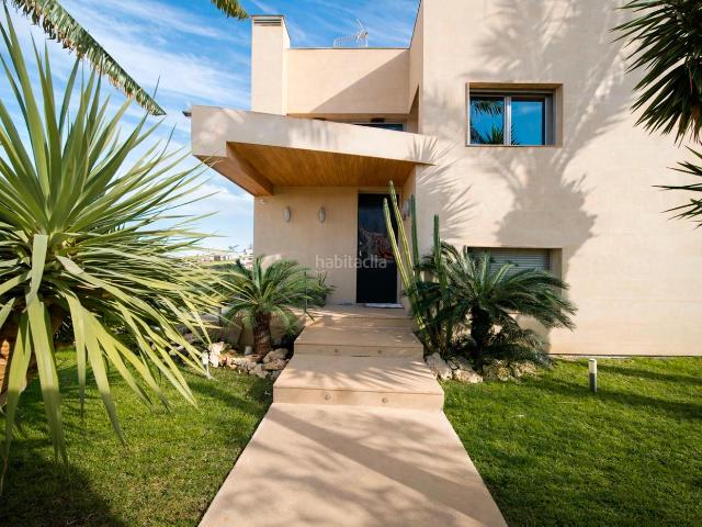 Casa en venta en Torrevieja, Los Balcones Los Altos. Exclusiva Villa de Alta Gama de Cuatro Plantas con Piscina Privada, Jacuzzi y Parcela de 800 msup2 en Los BalconesPROPIEDAD REF MG. Casas.