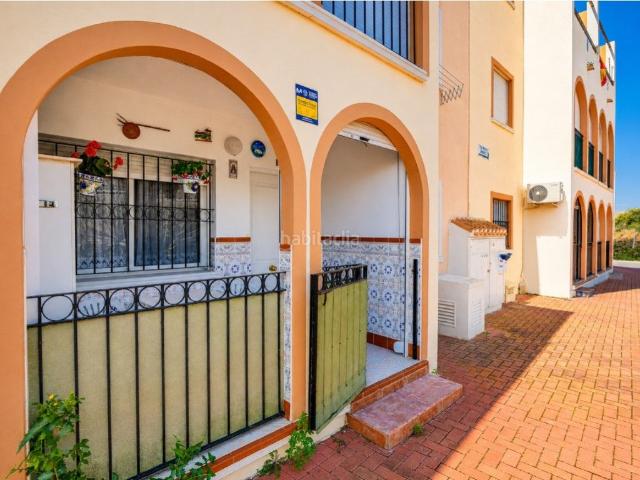 Casa en venta en Torrevieja, La Veleta. BUNGALOW EN PLANTA BAJA A SOLO 250 METROS DE LA PLAYA DE LOS NÁUFRAGOS. Casas.