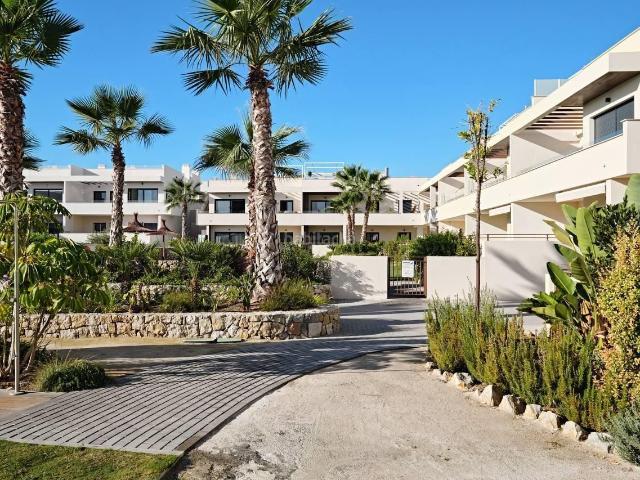 Casa en venta en Torrevieja, La Veleta. Casas.
