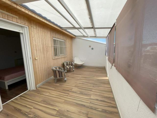 Casa en venta en Torrevieja, Nueva Torrevieja. DUPLEX RENOVADO 3 DORMITORIOS 2 BAÑOS 194 M2. Casas.