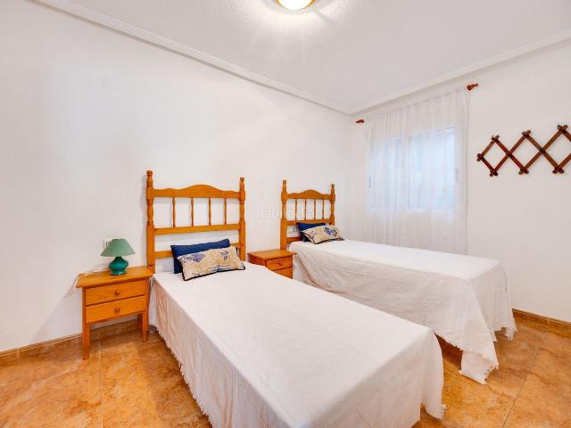Casa en venta en Torrevieja, Parque Acuático Sector 25. Bungalow en planta baja, en residencial con piscina comunitaria. Casas.