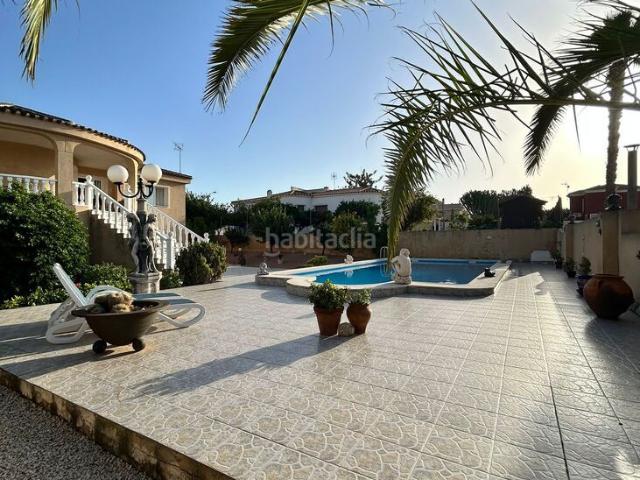 Casa en venta en Torrevieja, Parque de las Naciones. Casas.