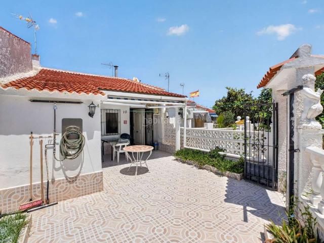 Casa en venta en Torrevieja, Zona Carrefour Urbanizaciones. Casas.