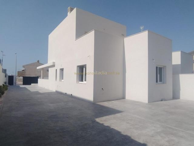 Casa en venta en Torrevieja, Zona Carrefour Urbanizaciones. Casas.