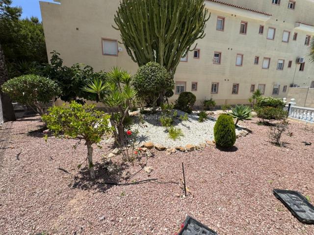 Casa en venta en Torrevieja, Zona Carrefour Urbanizaciones. Casas.