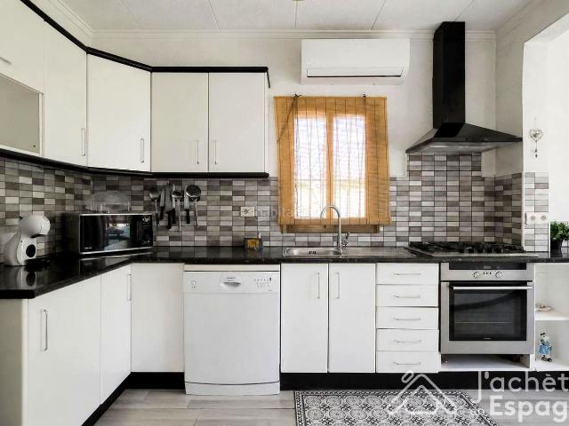 Casa en venta en Torrevieja, Zona Carrefour Urbanizaciones. CHALET EN TORREVIEJA LA SIESTA. Casas.