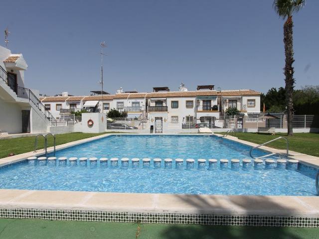 Casa en venta en Torrevieja, Zona Carrefour Urbanizaciones. Bungalow planta baja en Jardin del Mar. Casas.
