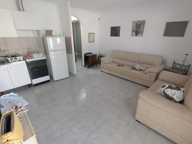 Casa en venta en Torrevieja, Zona Carrefour Urbanizaciones. GRAN BUNGALOW PLANTA BAJA EN TORREVIEJA 1 HAB, 1 BAÑO. Casas.
