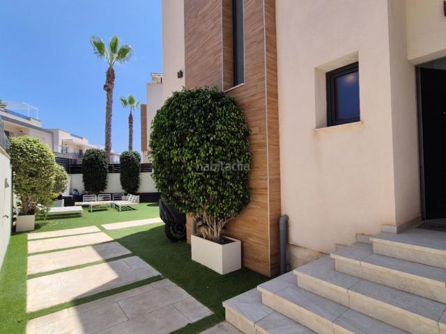Casa en venta en Torrevieja, Zona los Frutales. Casas.