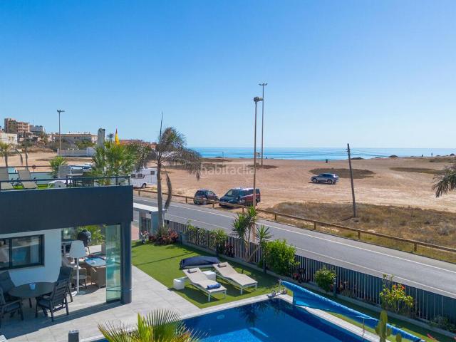 Casa en venta en Torrevieja, Zona los Frutales. Casas.