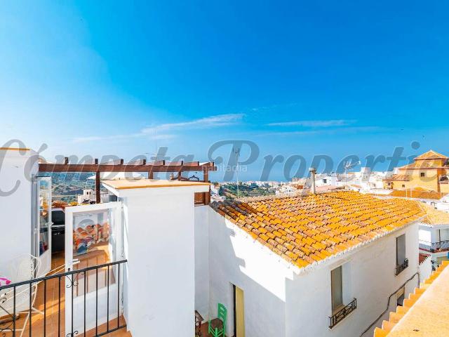 Casa en venta en Torrox, Torrox Pueblo. Casa a la venta en el centro de Torrox. Casas.