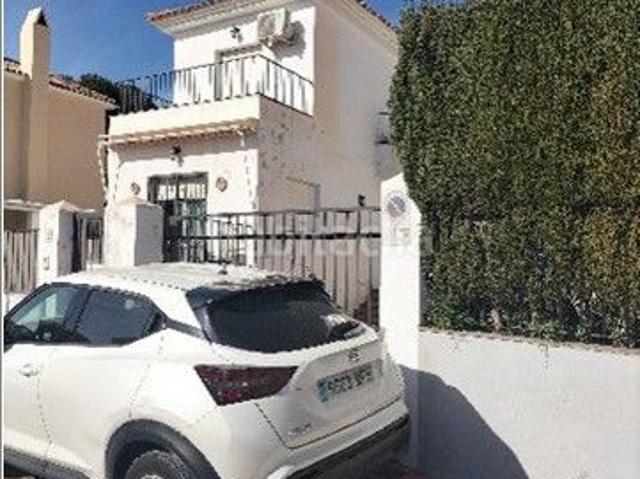 Casa en venta en Torrox, Urbanización Santa Rosa. Casas.