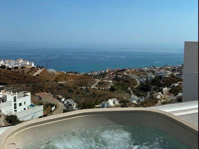 Casa en venta en Torrox Costa, Málaga Costa del Sol