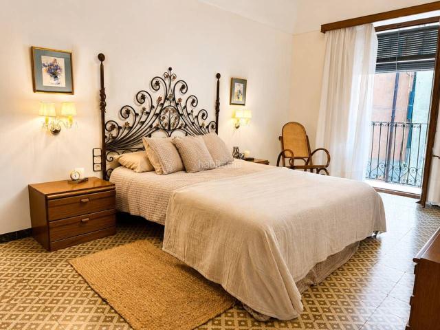 Casa en venta en Tortellà. Casa rural reformada con licencia turística en Tortellà Alta Garrotxa. Casas.