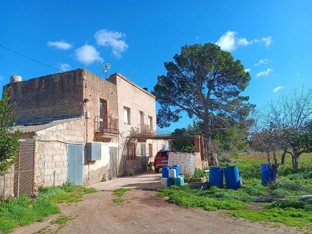 Chalet en venta en calle De Vinallop, Tortosa, de 150 m² 3 habitaciones por 205.000