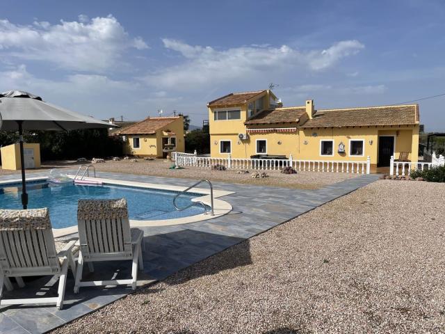 Casa en venta en Totana. Casas.