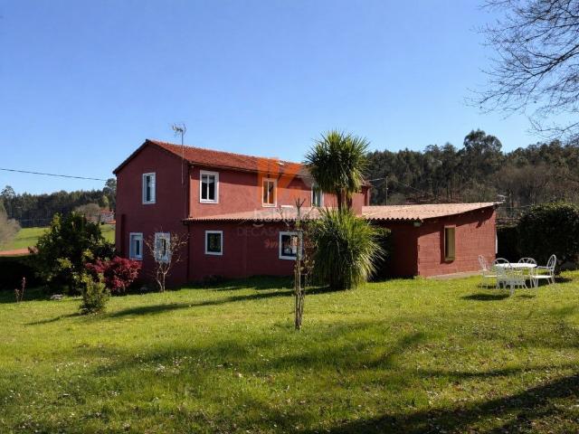 Casa en venta en Touro. CASA UNIFAMILIAR EN TOURO. Casas.