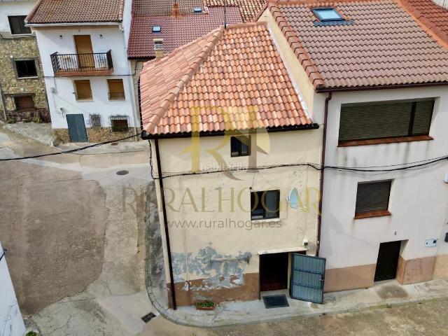 Casa en venta en Traíd. TRAID: Casa de Piedra con el Tejado NUEVO!. Casas.