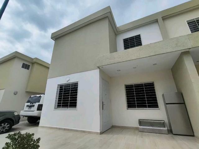 Casa en Venta en Trapiche Villas Cabudare Amoblada SPS