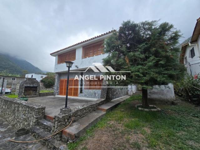 Casa en Venta en Trujillo Trujillo 2732 m2. 4 hab