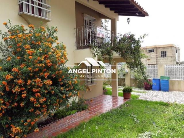 Casa en Venta en Trujillo Trujillo 200 m2. 5 hab