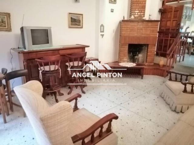 Casa en Venta en Trujillo Trujillo 300 m2. 4 hab