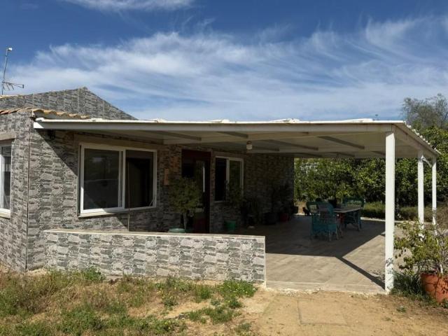 Casa en venta en Utrera, Andalucia