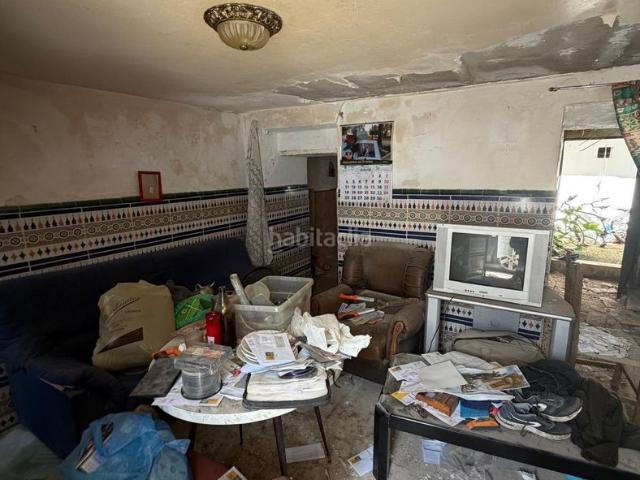Casa en venta en Utrera, Centro. VIVIENDA PARA REFORMA O DERRIBO. Casas.