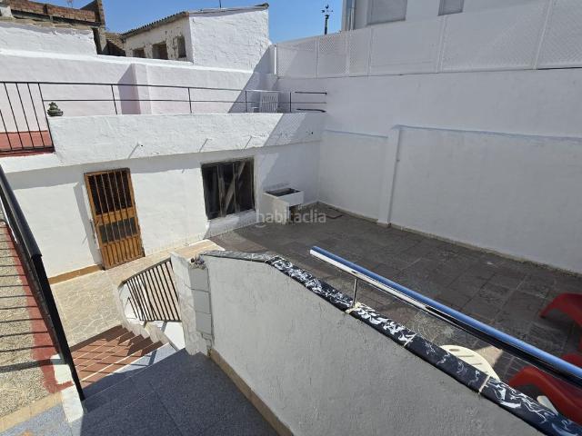 Casa en venta en Úbeda. Bonita casa de planta baja reformada con 80m2 de patio, zona Canteras. Casas.