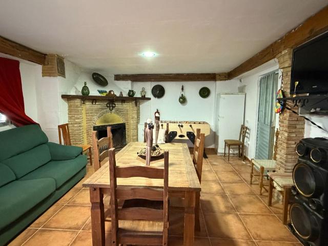 Casa en venta en Úbeda. ESTUPENDA CASA ZONA MERCADO DE ABASTOS. Casas.