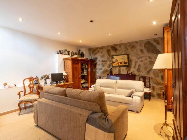 Casa en venta en Ullastrell. casa amb garatge i terrassa. Casas.
