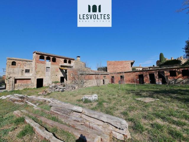 Casa en venta en Ullastret. Casas.