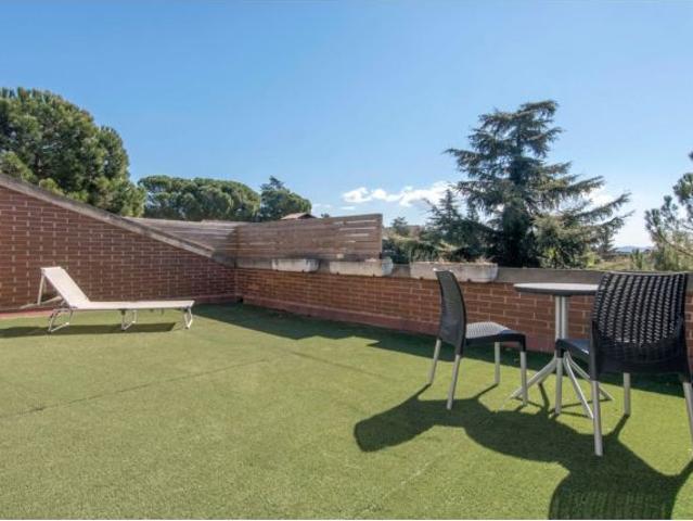 CASA EN VENTA EN URB. PINEDA DE BAGES