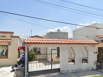 CASA EN VENTA EN URVIVILLA BONITA MONTERREY NUEVO LEON
