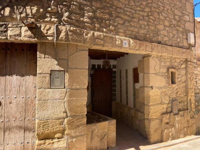 Casa en venta en Valdealgorfa, Aragon