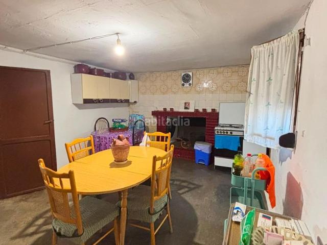 Casa en venta en Valdepeñas. Casa de campo con terreno y piscina. Casas.