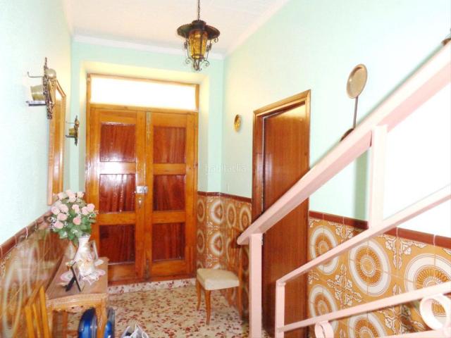 Casa en venta en Valdepeñas. Casa en venta en Centro, 5 dormitorios. Casas.