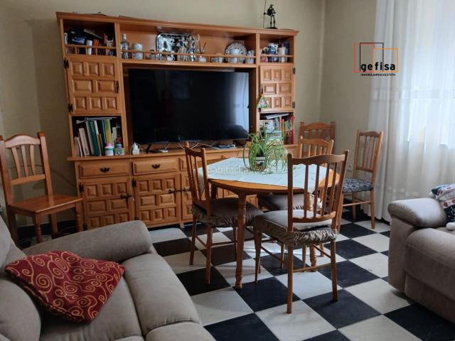 Casa en venta en Valdepeñas. Casa en venta en Barrio Cachiporro, 4 dormitorios. Casas.