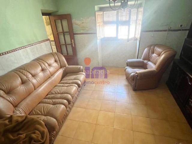 Casa en venta en Valdepeñas. Casa en venta en Barrio Cachiporro, 6 dormitorios. Casas.