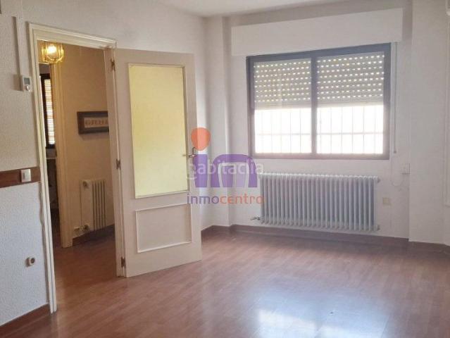 Casa en venta en Valdepeñas. Casa en venta en Subcentro, 5 dormitorios. Casas.